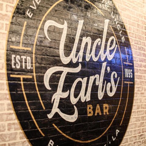 Uncle Earls Brick Wall 20842